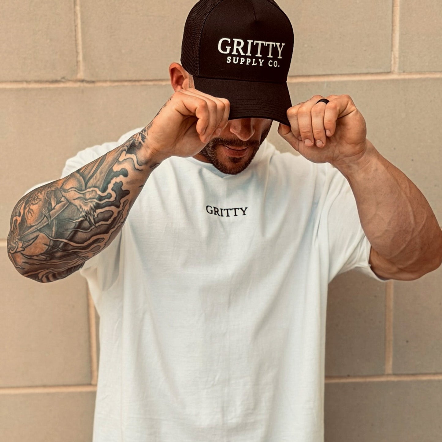 Gritty Classic Trucker – Black/White